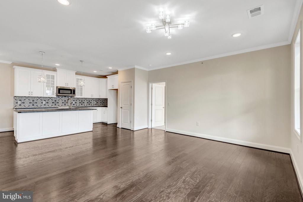 23630 HAVELOCK WALK TERRACE Unit: 410
