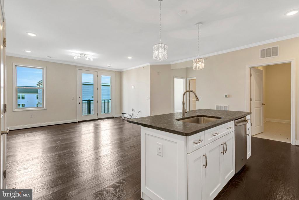 23630 HAVELOCK WALK TERRACE Unit: 410