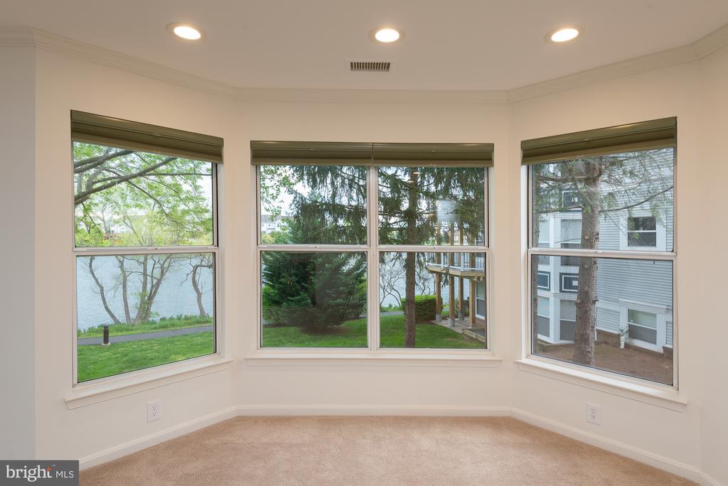 20575 SNOWSHOE SQUARE Unit: 202