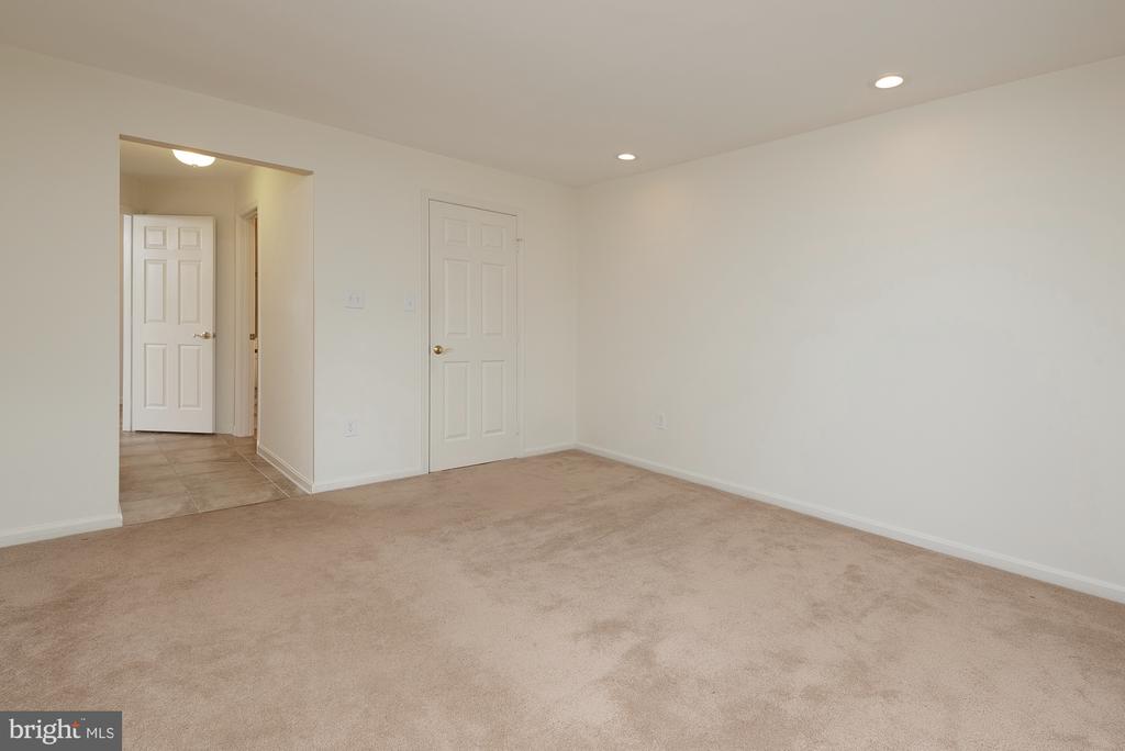 20575 SNOWSHOE SQUARE Unit: 202