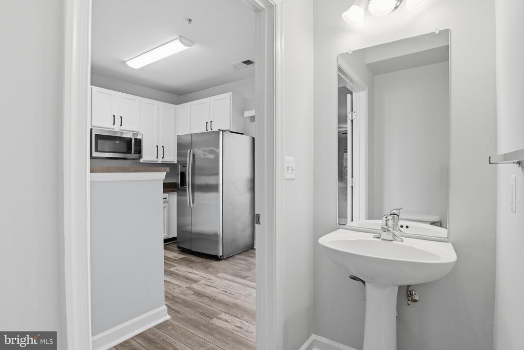 42461 ROCKROSE SQUARE