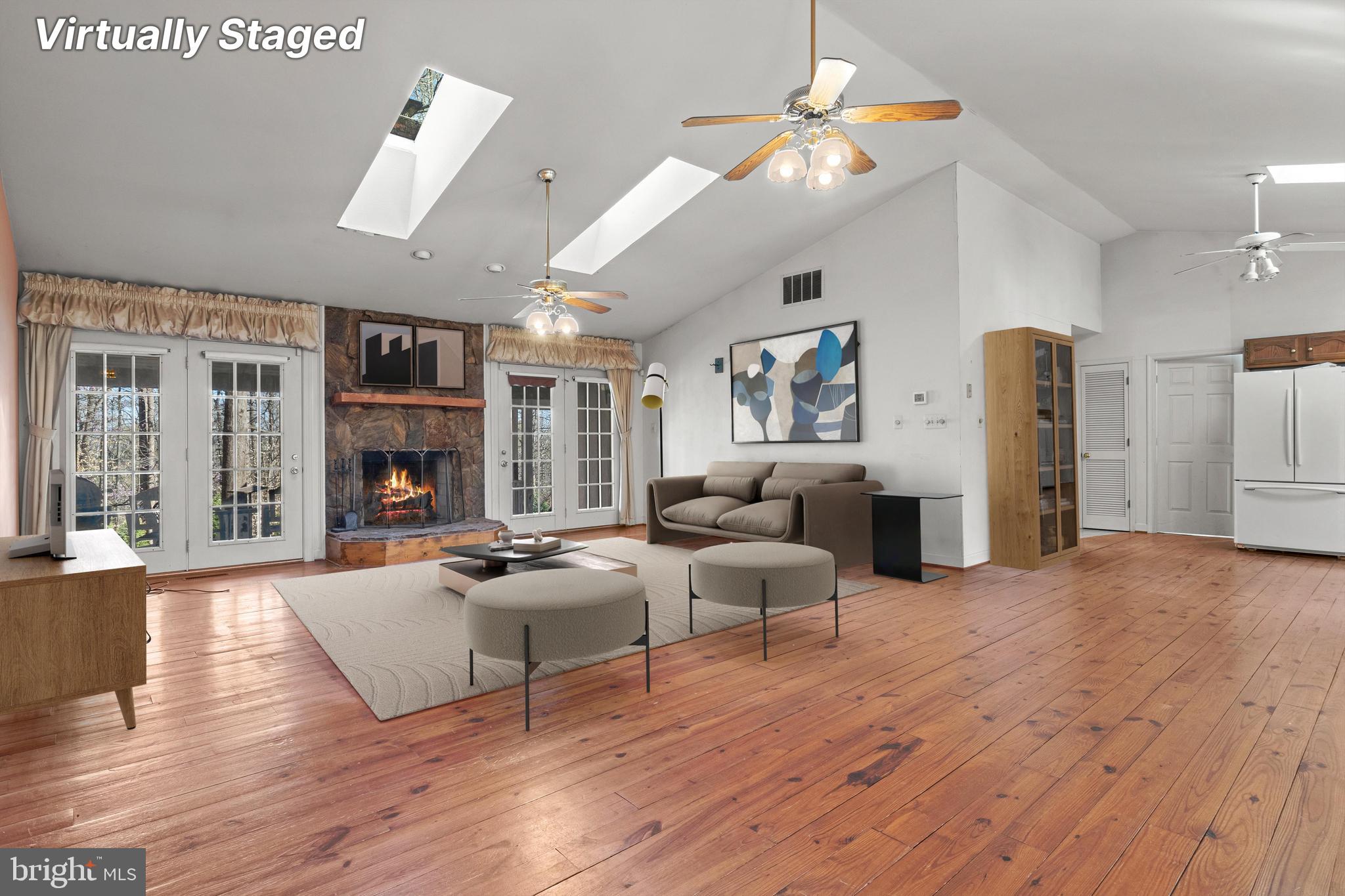 952 MEANDER RUN ROAD