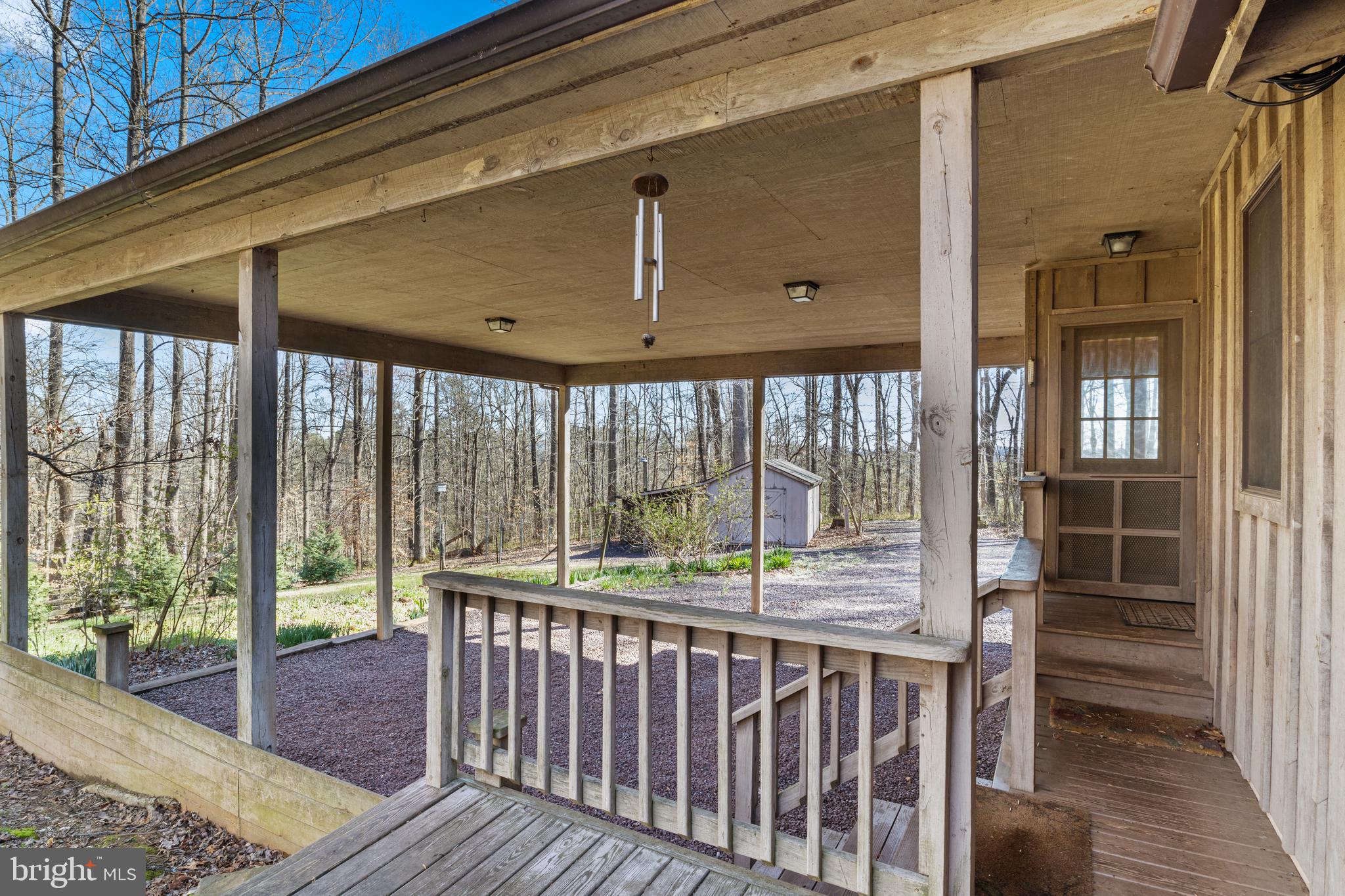 952 MEANDER RUN ROAD