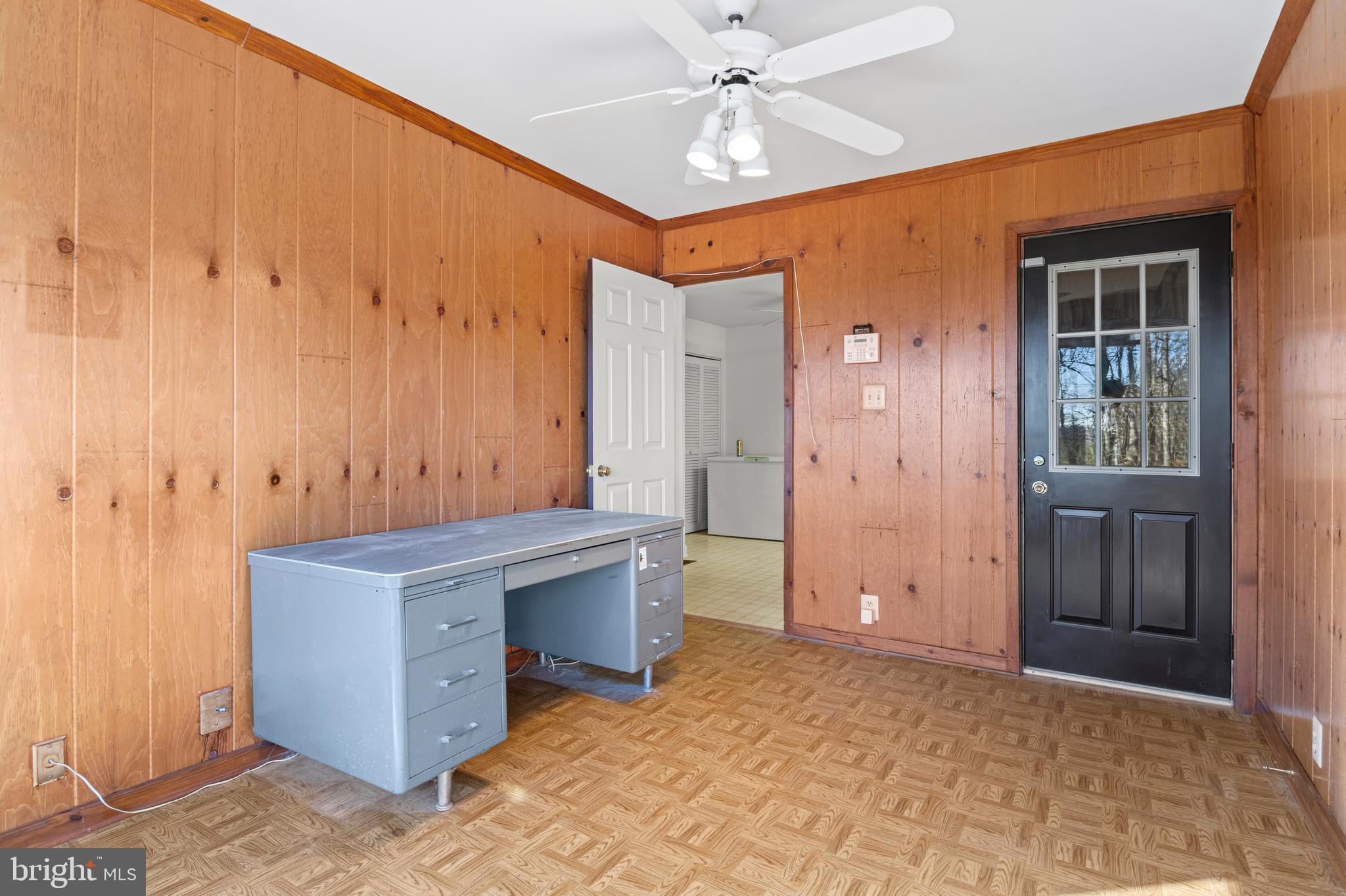 952 MEANDER RUN ROAD