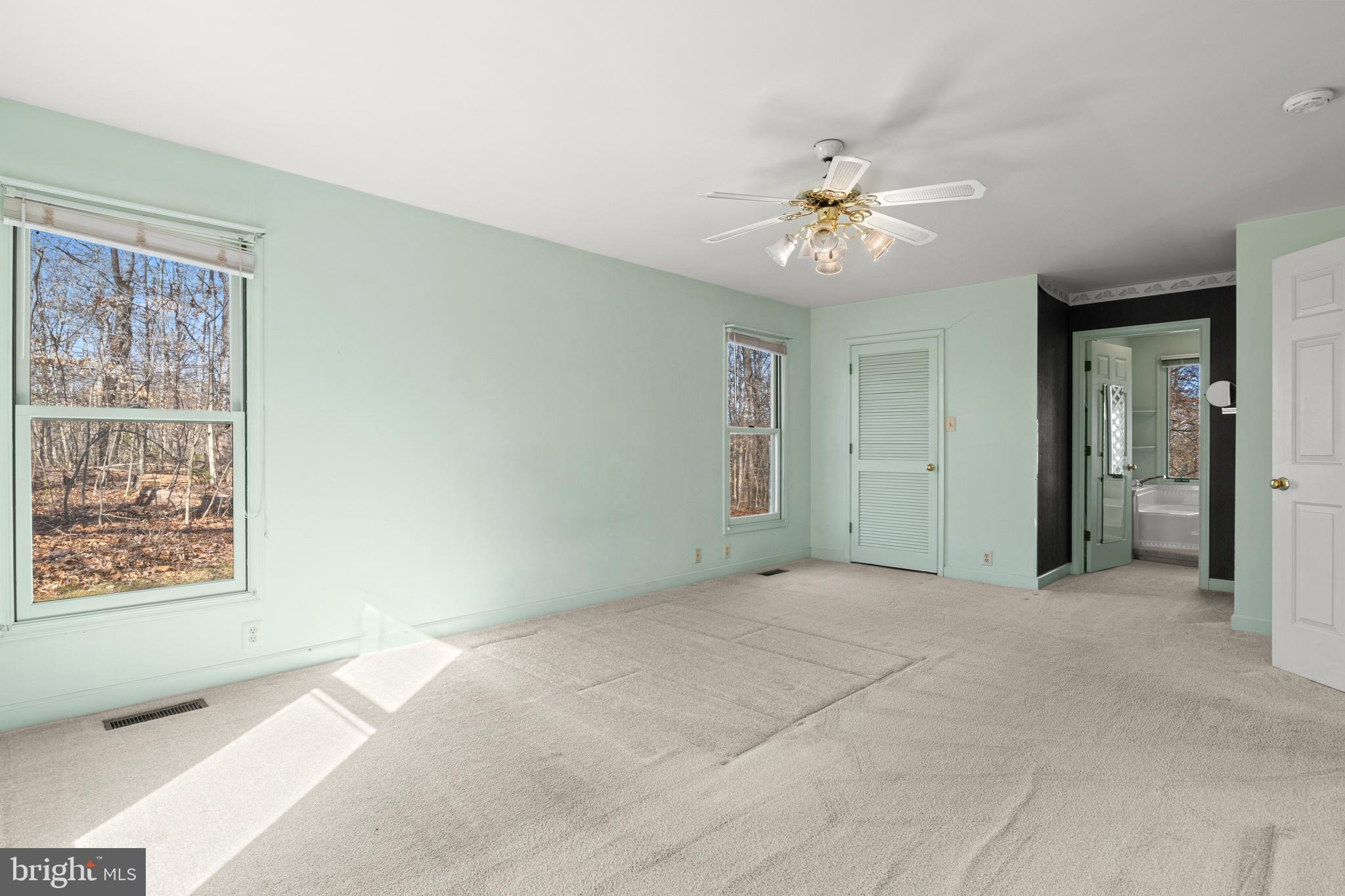 952 MEANDER RUN ROAD