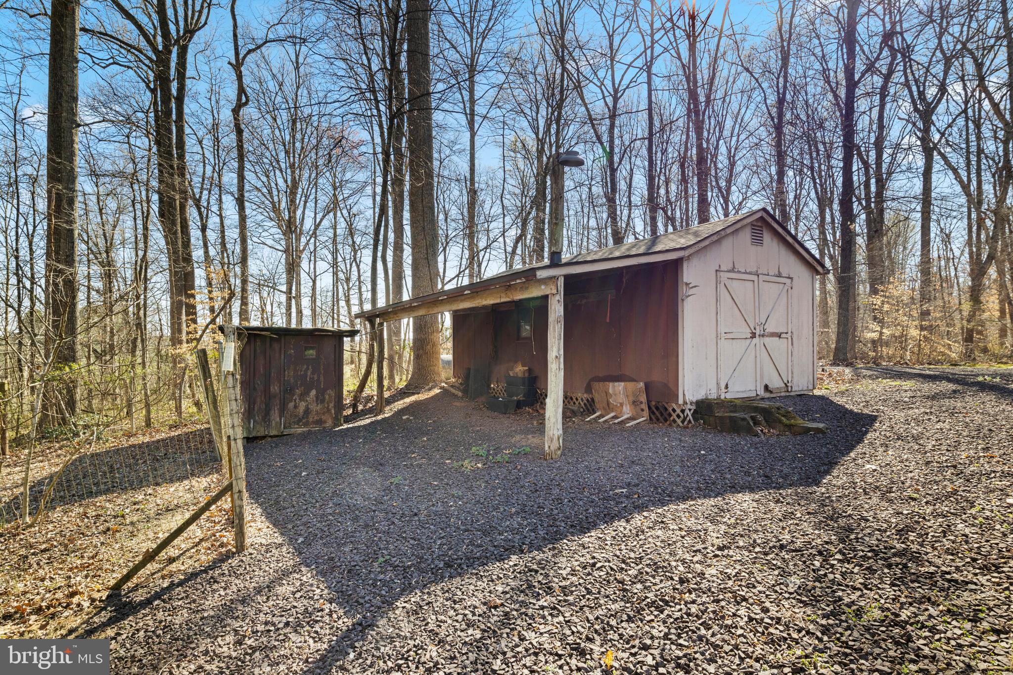 952 MEANDER RUN ROAD