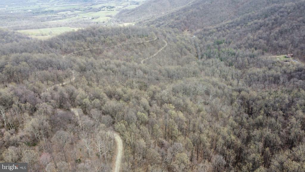 QUAKER RUN ROAD
