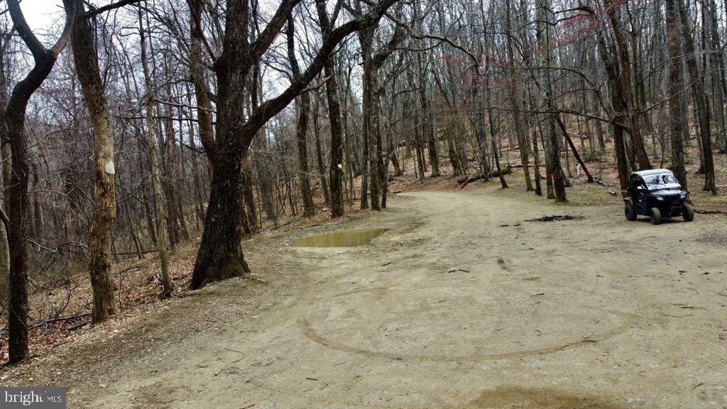 QUAKER RUN ROAD