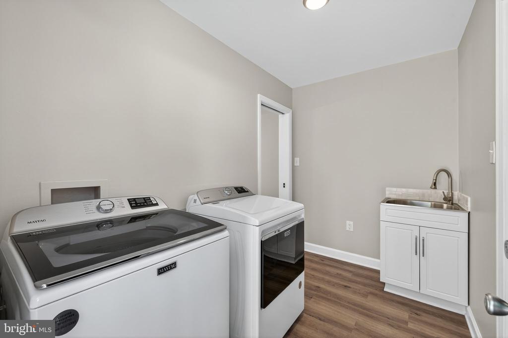 3057 OAK PARK