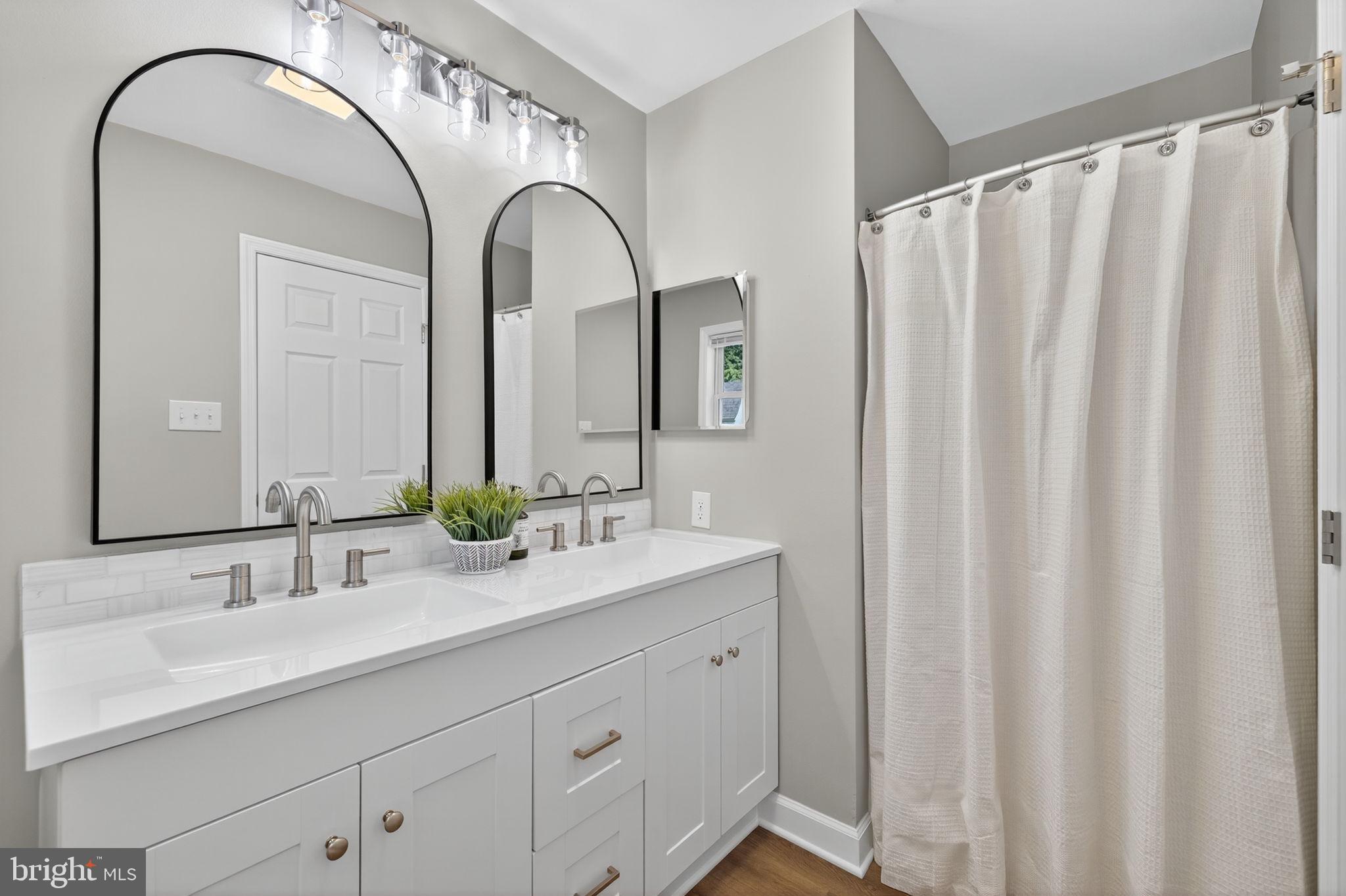 3057 OAK PARK