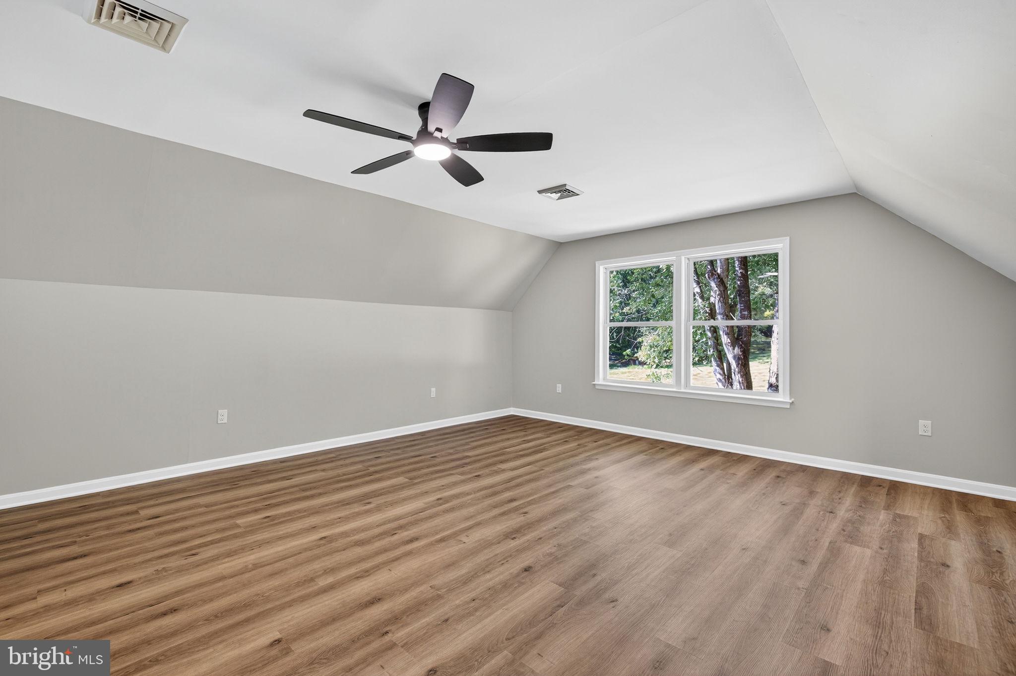 3057 OAK PARK