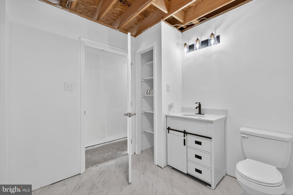 3057 OAK PARK