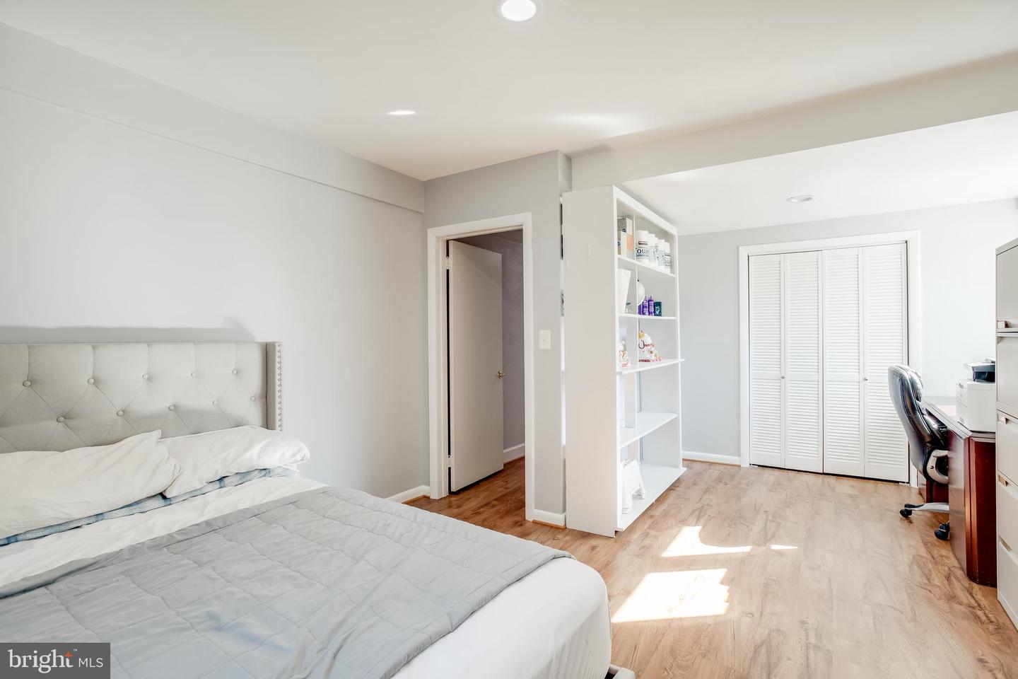 9012 Longstreet DRIVE