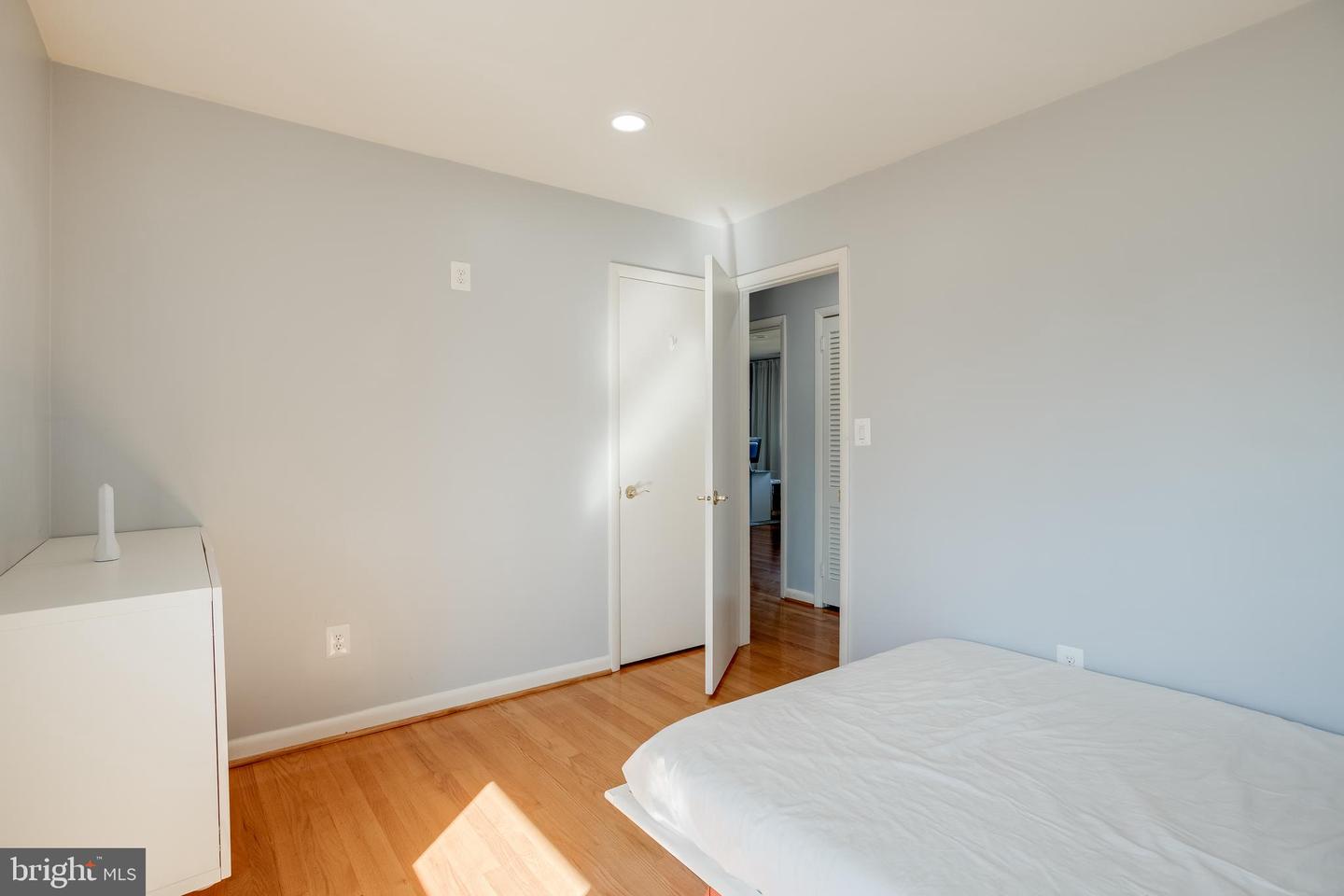 9012 Longstreet DRIVE