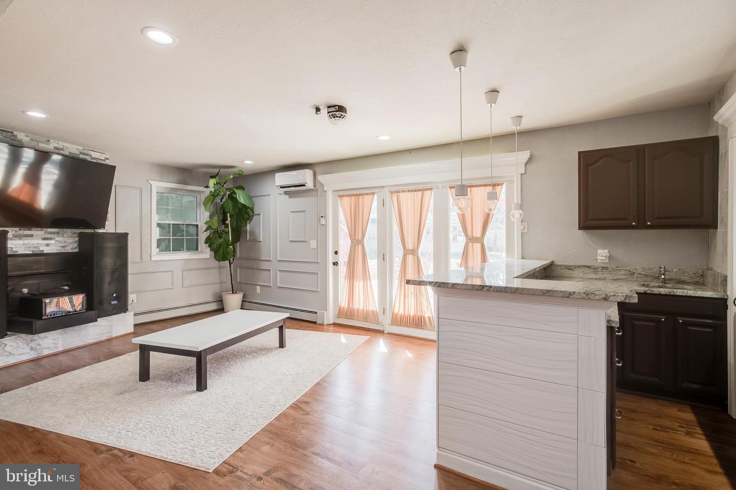 9012 Longstreet DRIVE