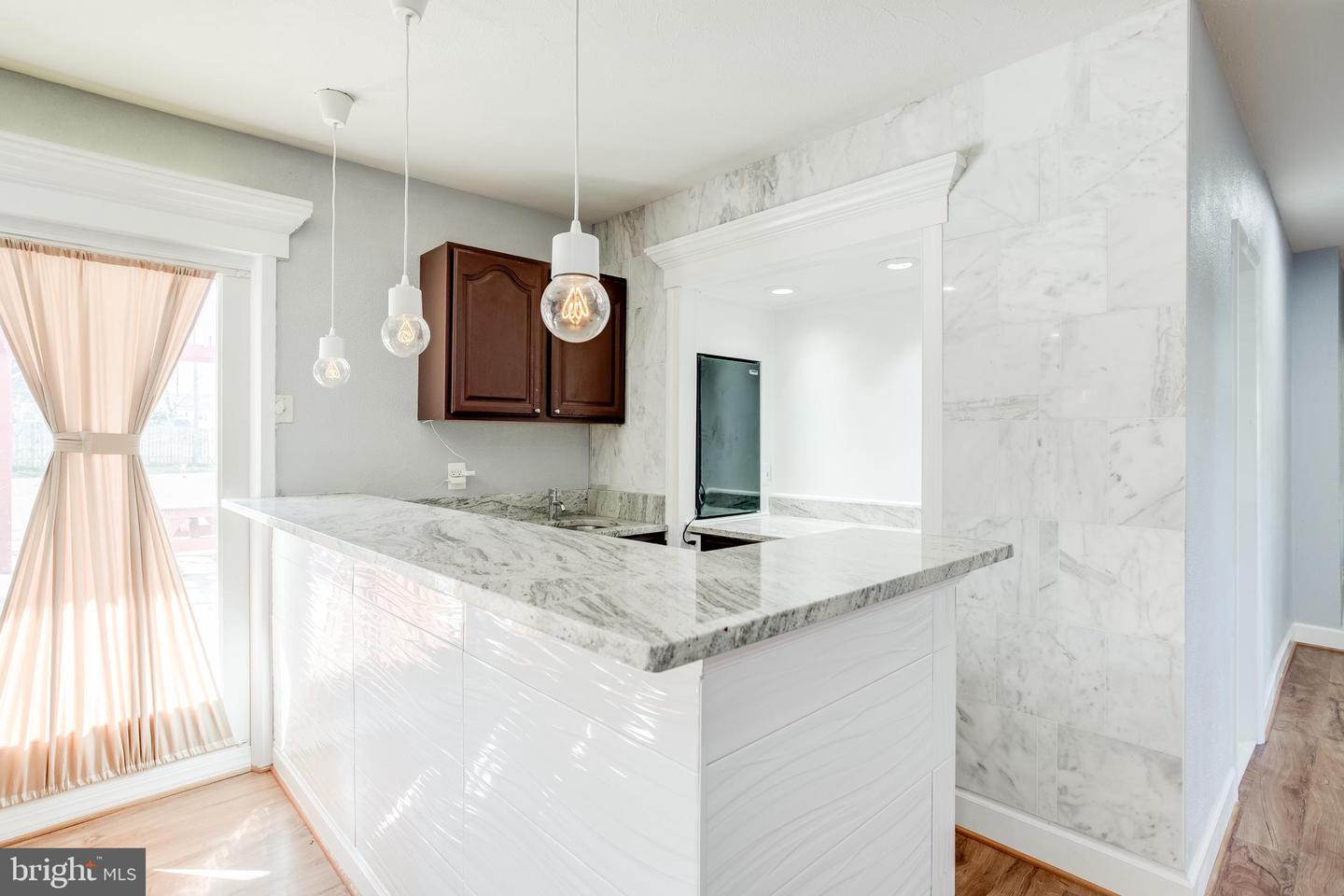 9012 Longstreet DRIVE