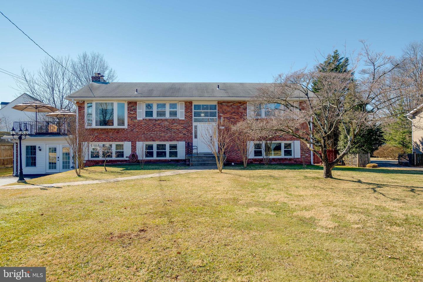 9012 Longstreet DRIVE
