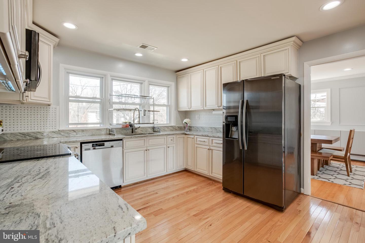 9012 Longstreet DRIVE