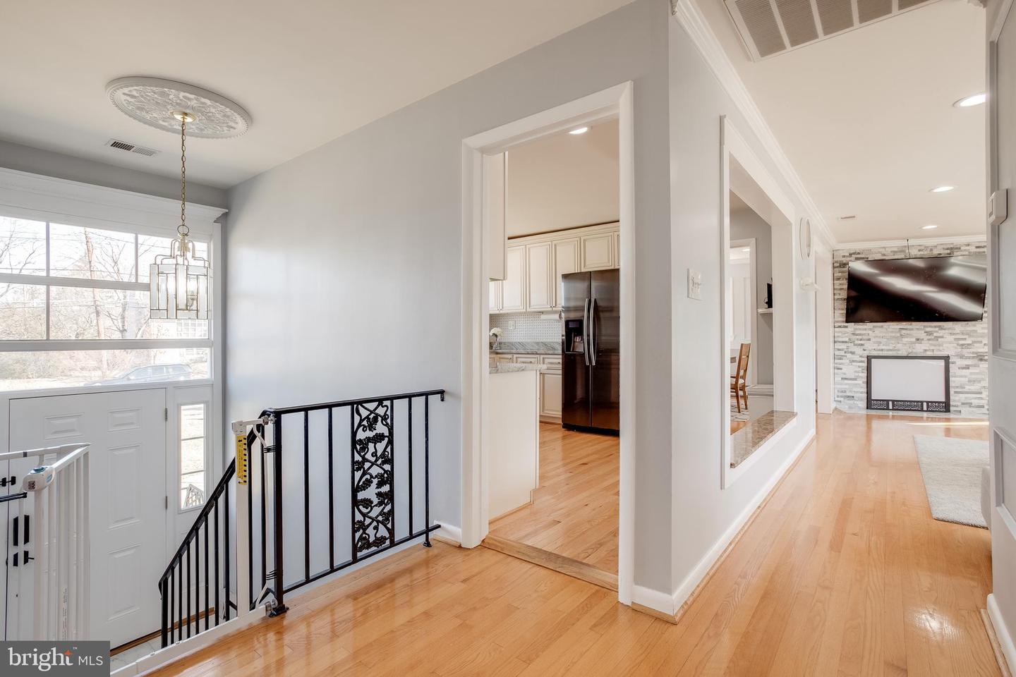 9012 Longstreet DRIVE