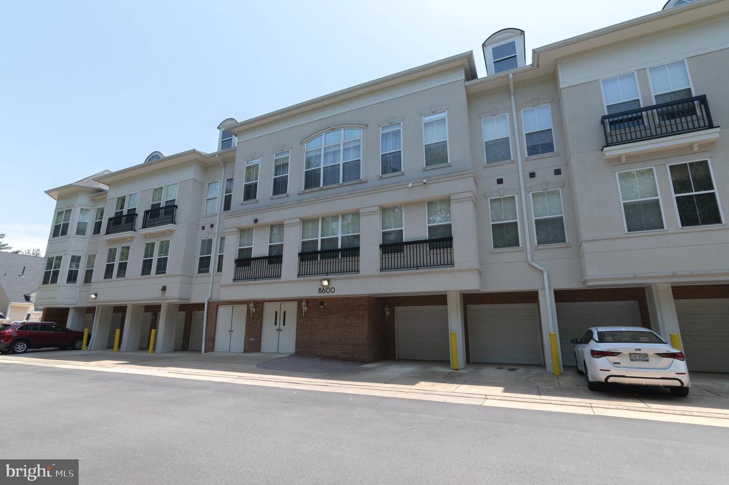 8600 Liberty TRAIL Unit: 202