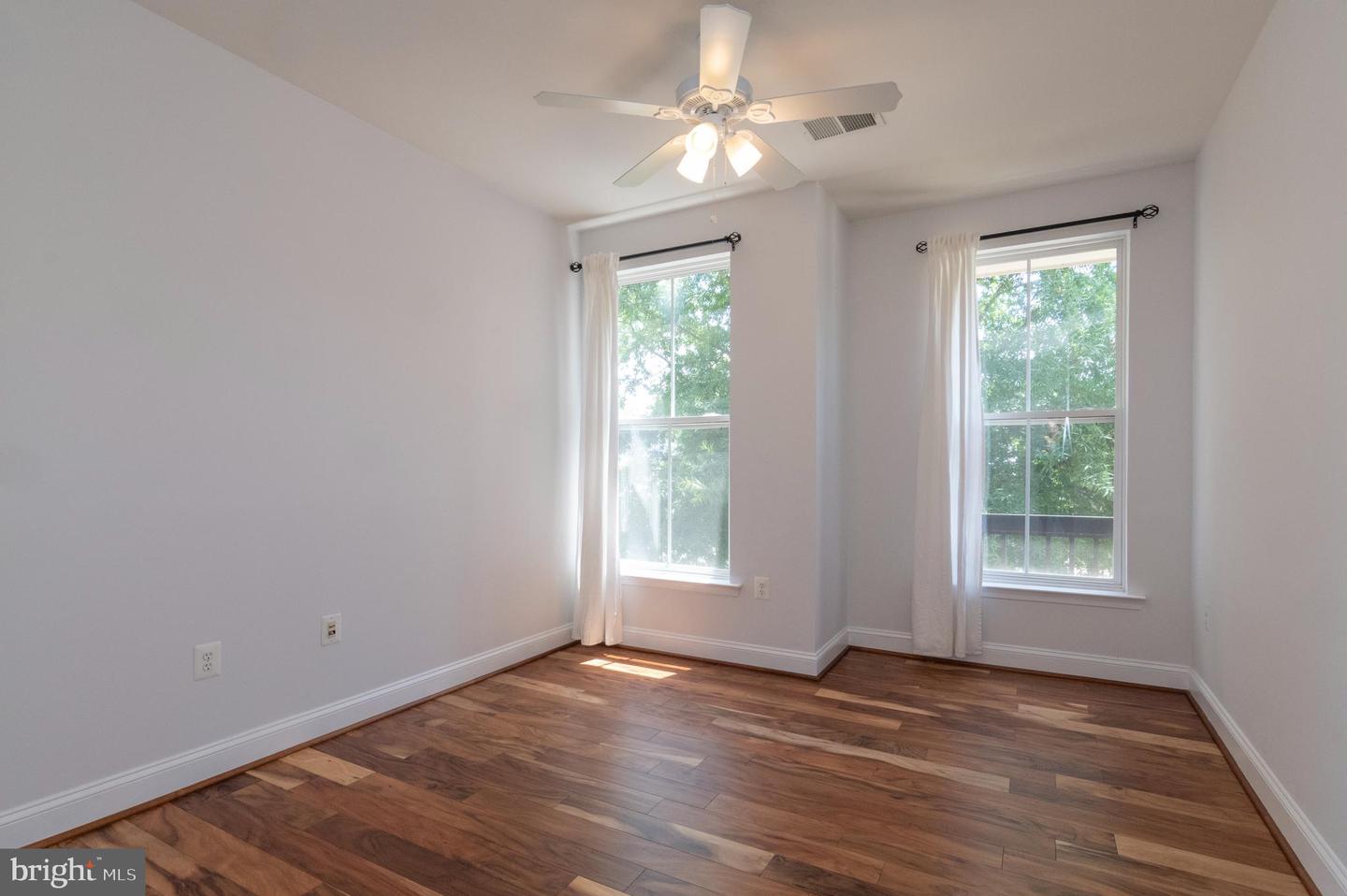 8600 Liberty TRAIL Unit: 202