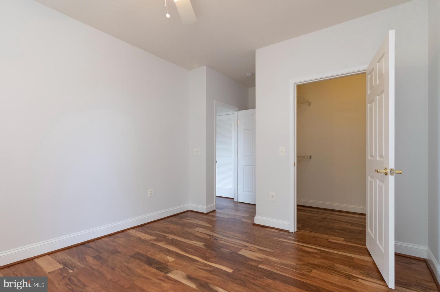 8600 Liberty TRAIL Unit: 202
