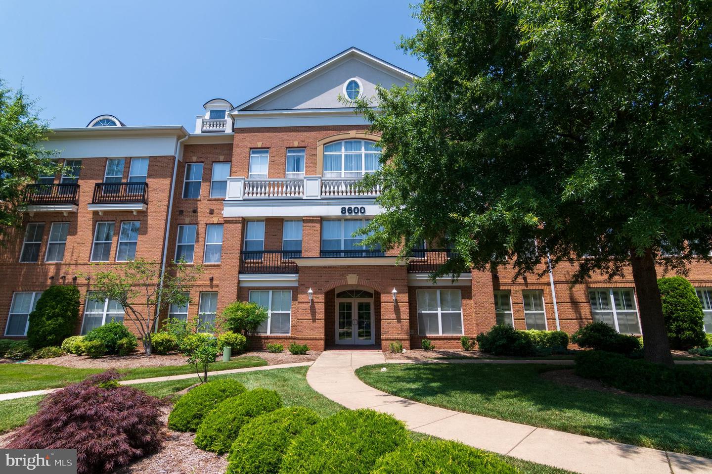 8600 Liberty TRAIL Unit: 202