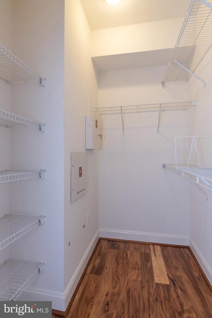8600 Liberty TRAIL Unit: 202