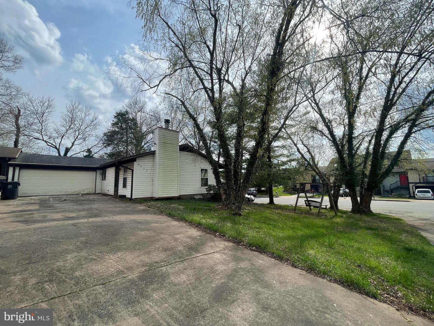 9221 Easton COURT