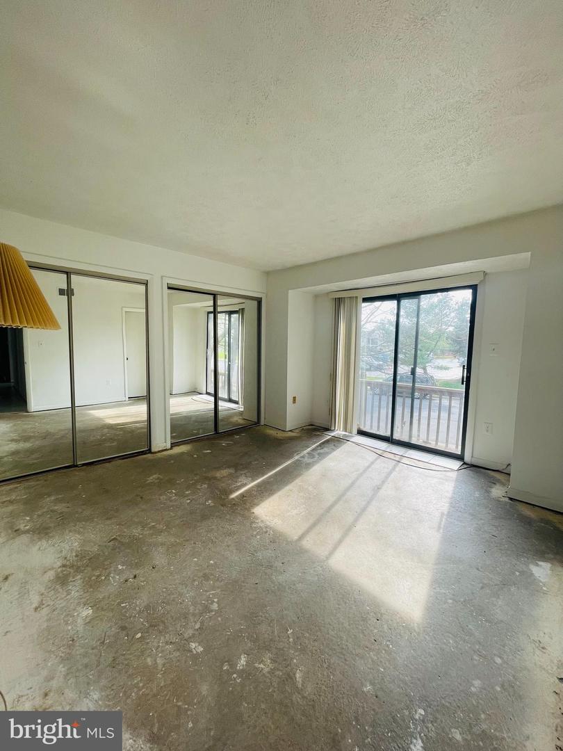 9221 Easton COURT