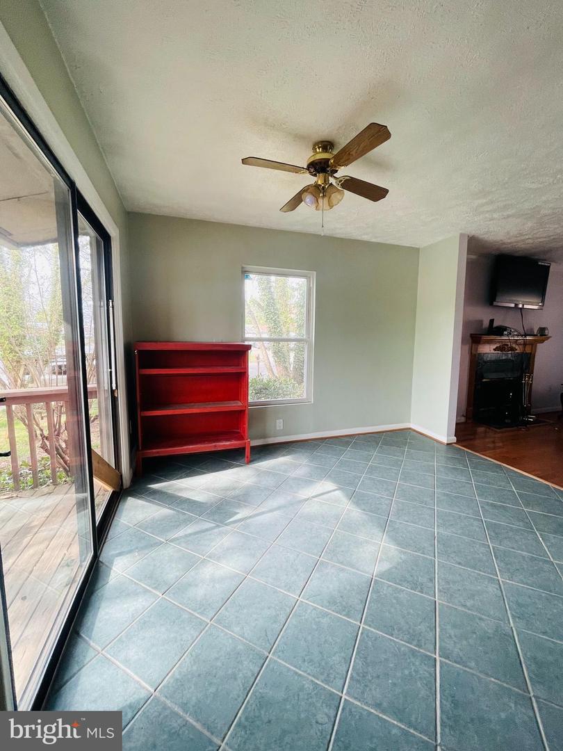 9221 Easton COURT