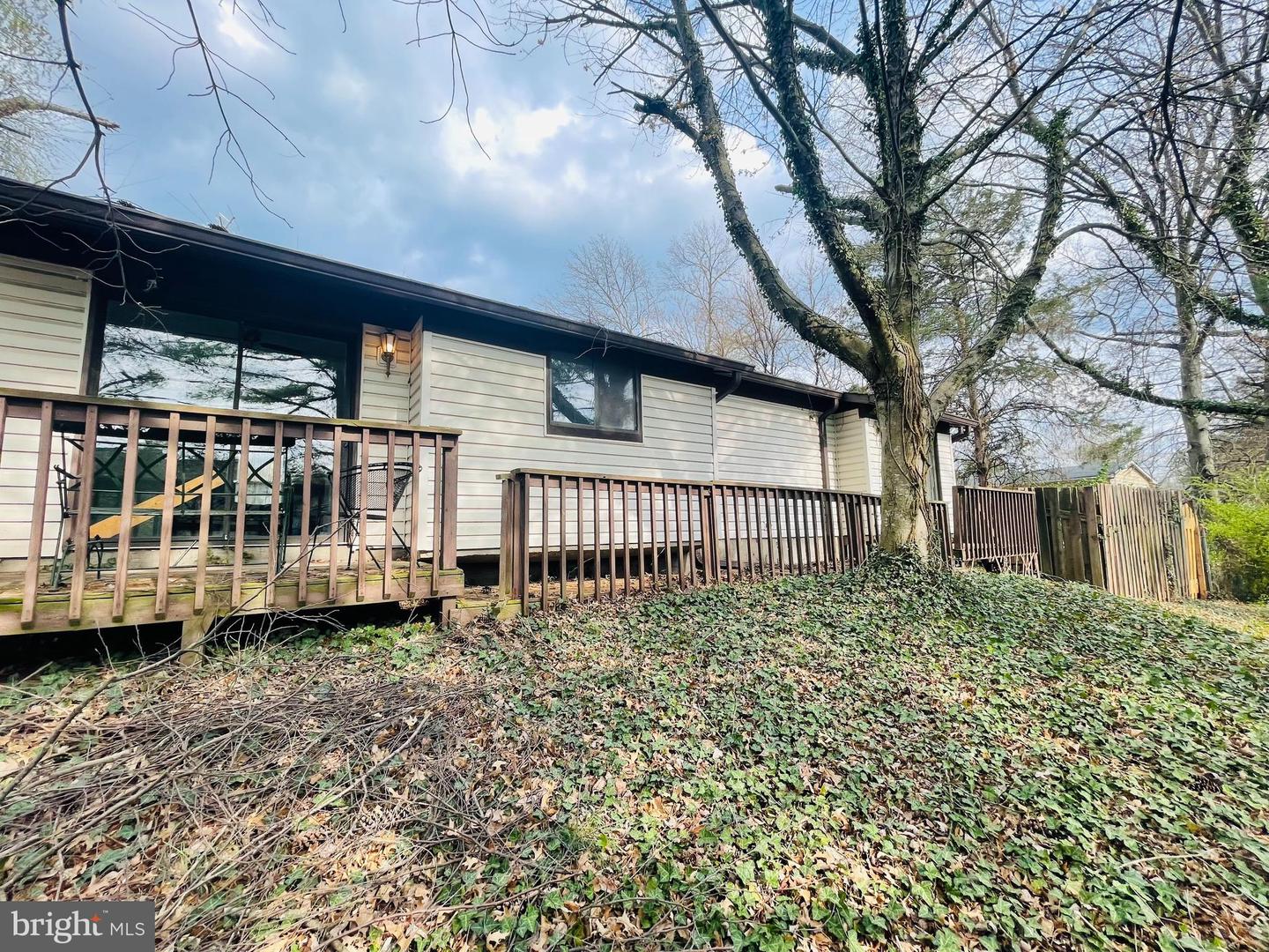 9221 Easton COURT