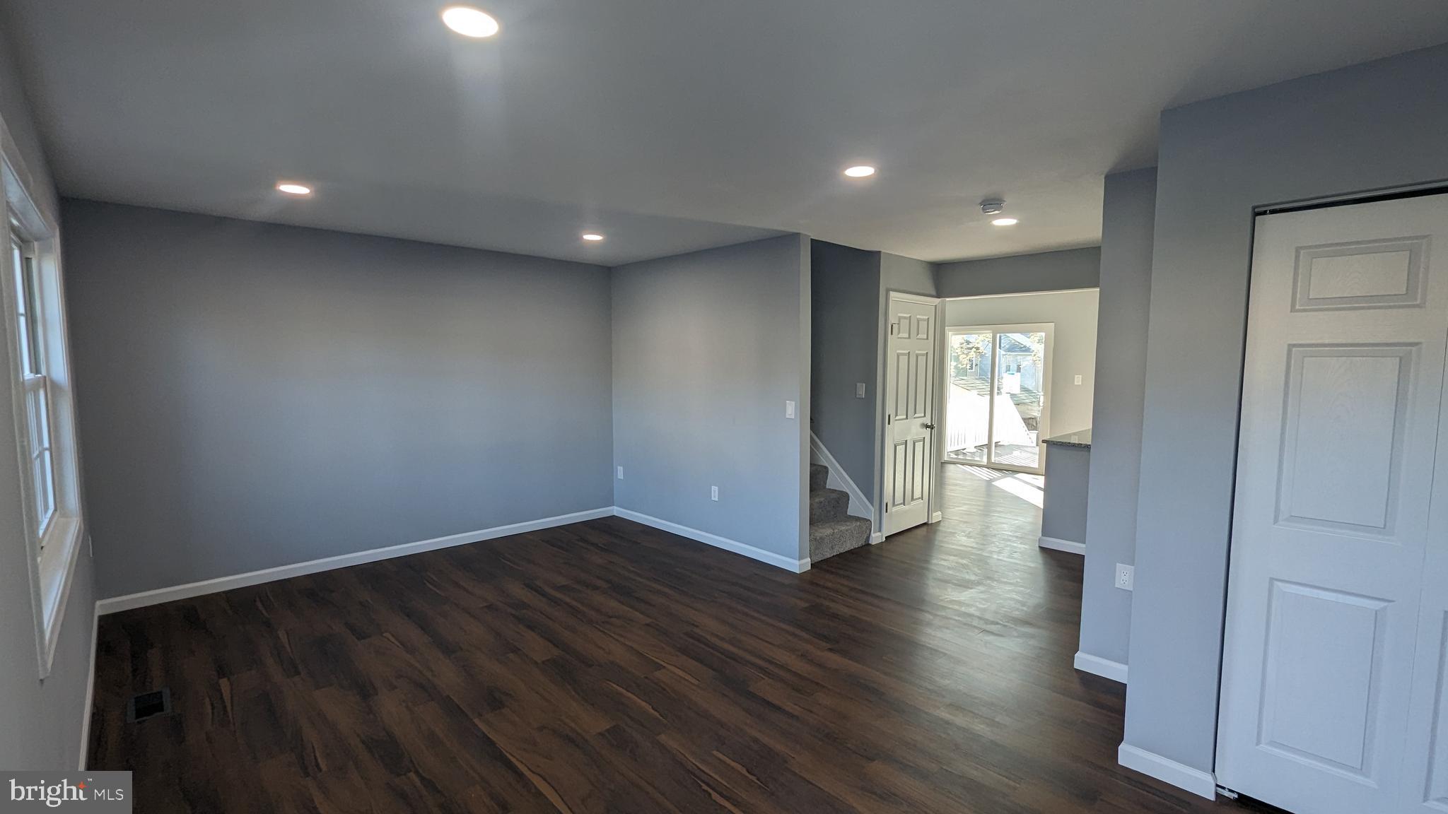 8444 MCKENZIE CIRCLE