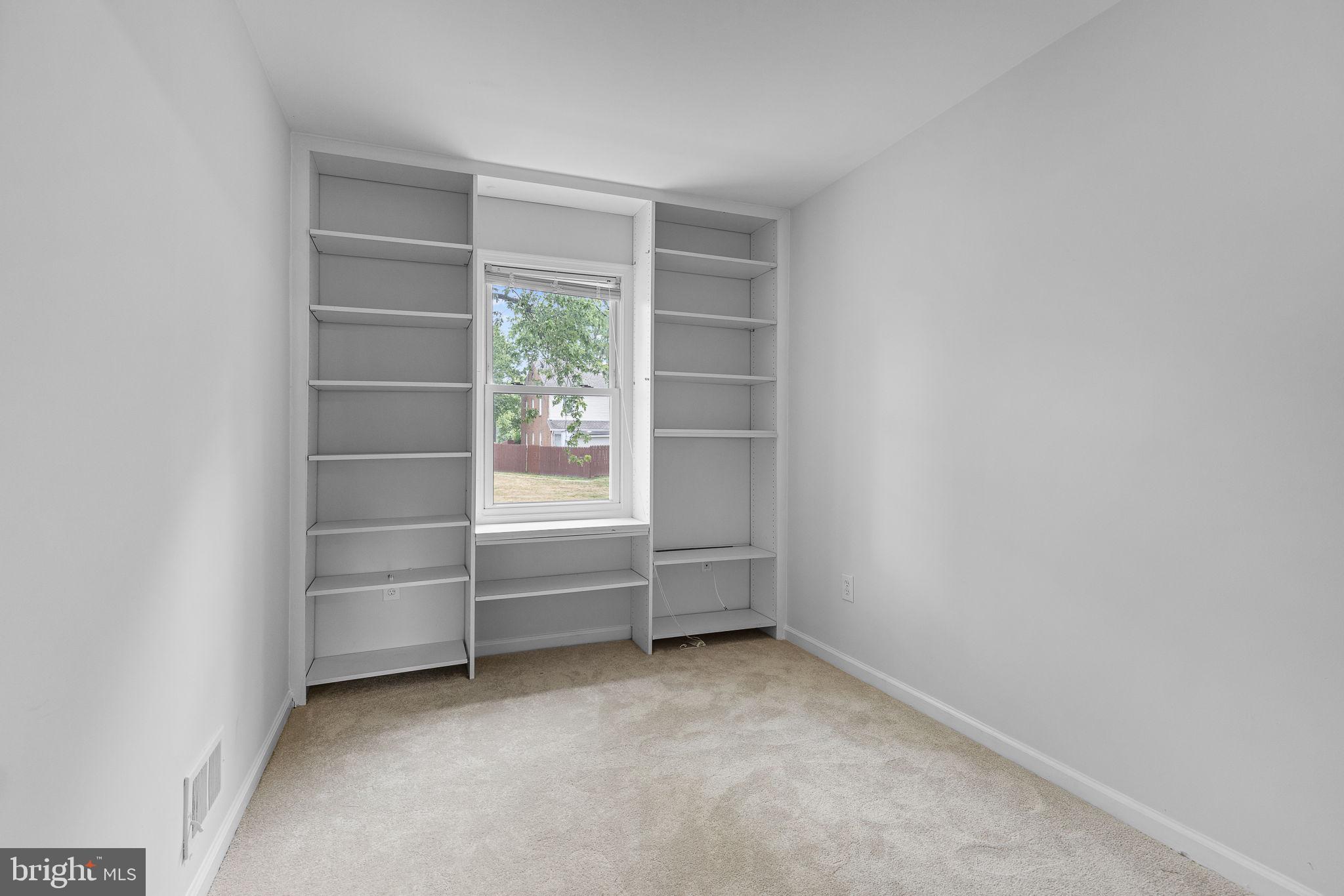9279 Taney Rd