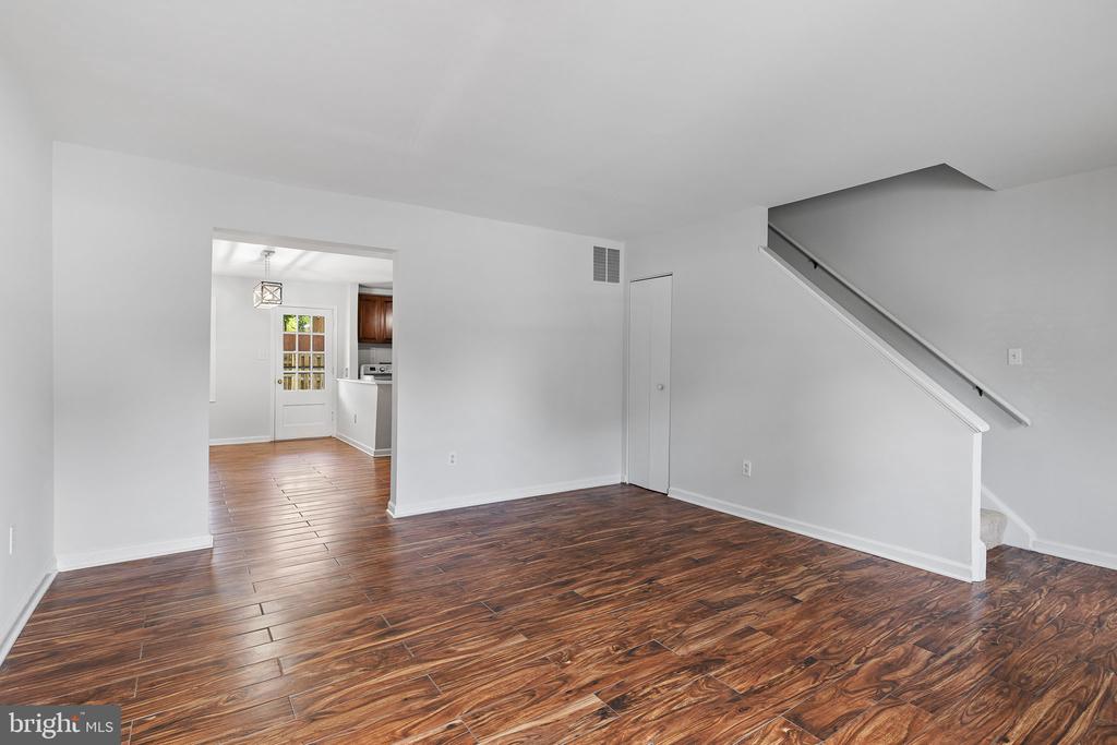 9279 Taney Rd