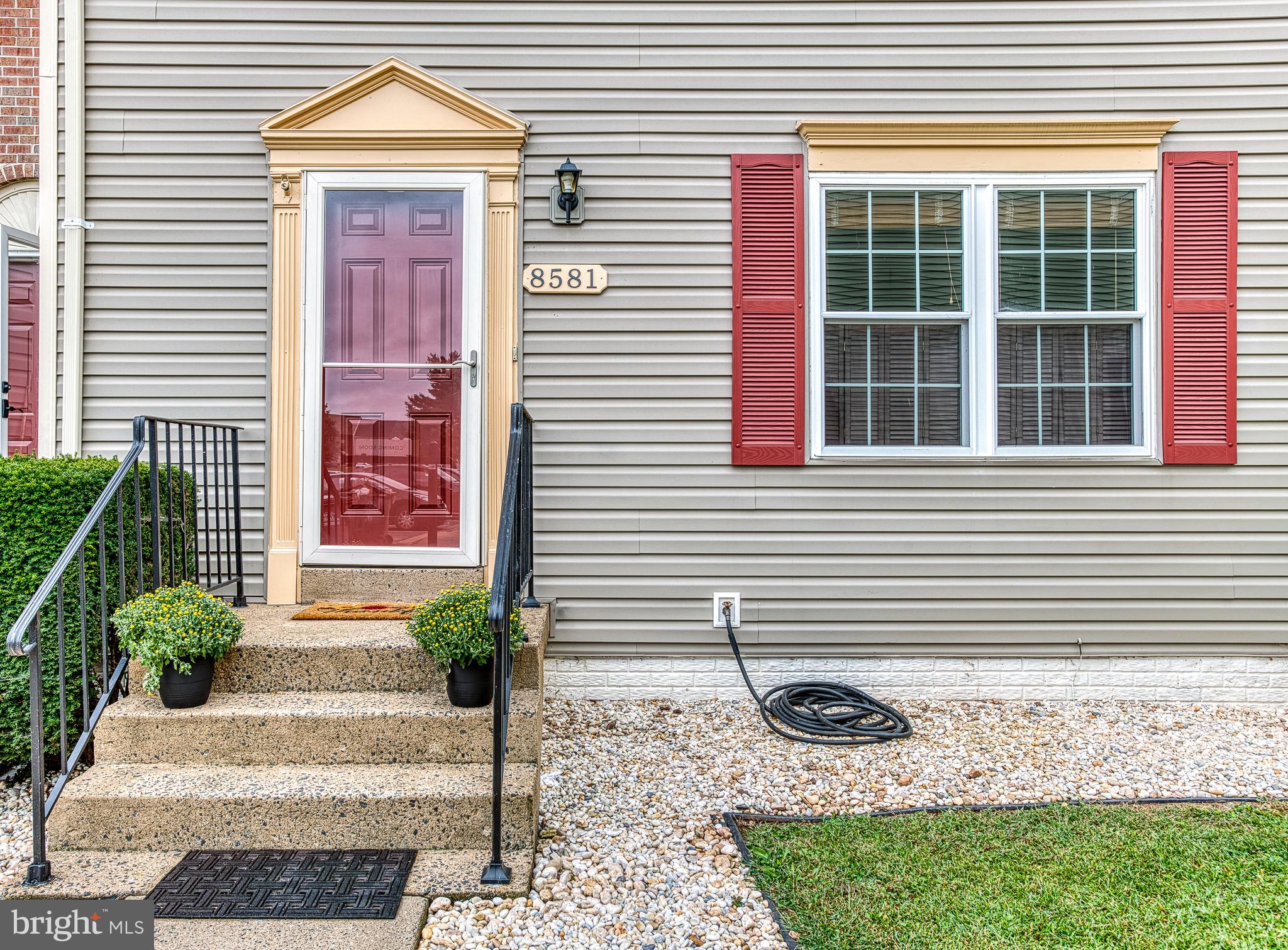 8581 BURLINGTON COURT