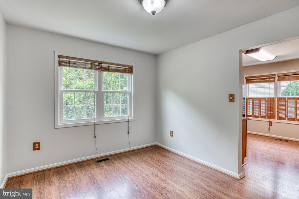 8581 BURLINGTON COURT