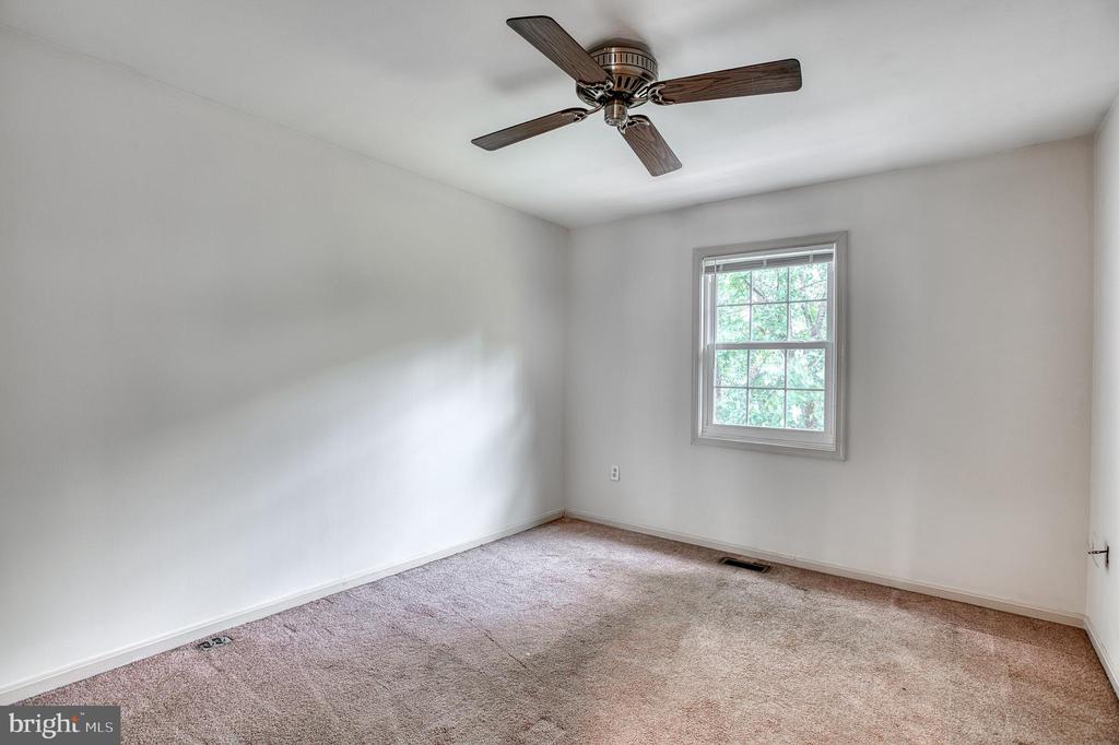 8581 BURLINGTON COURT