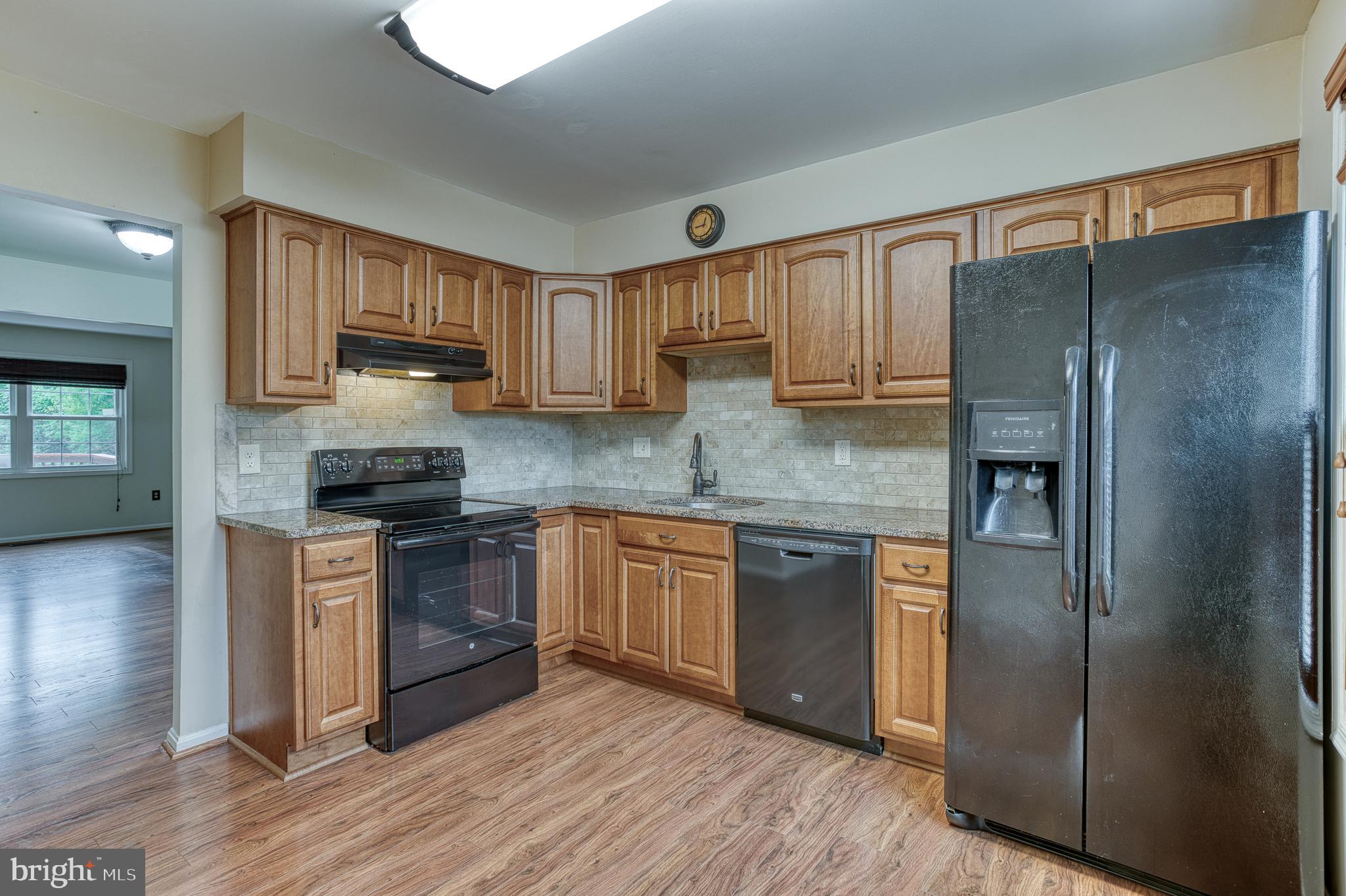 8581 BURLINGTON COURT