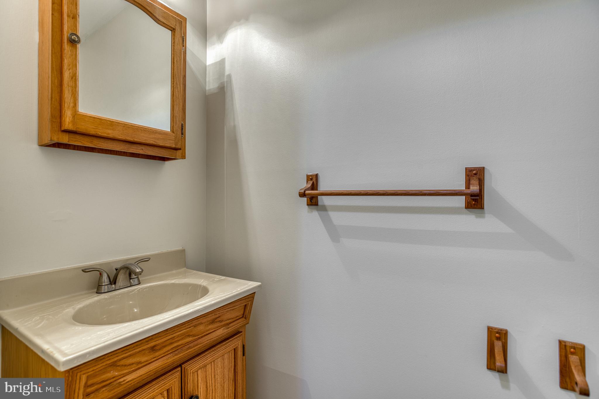 8581 BURLINGTON COURT