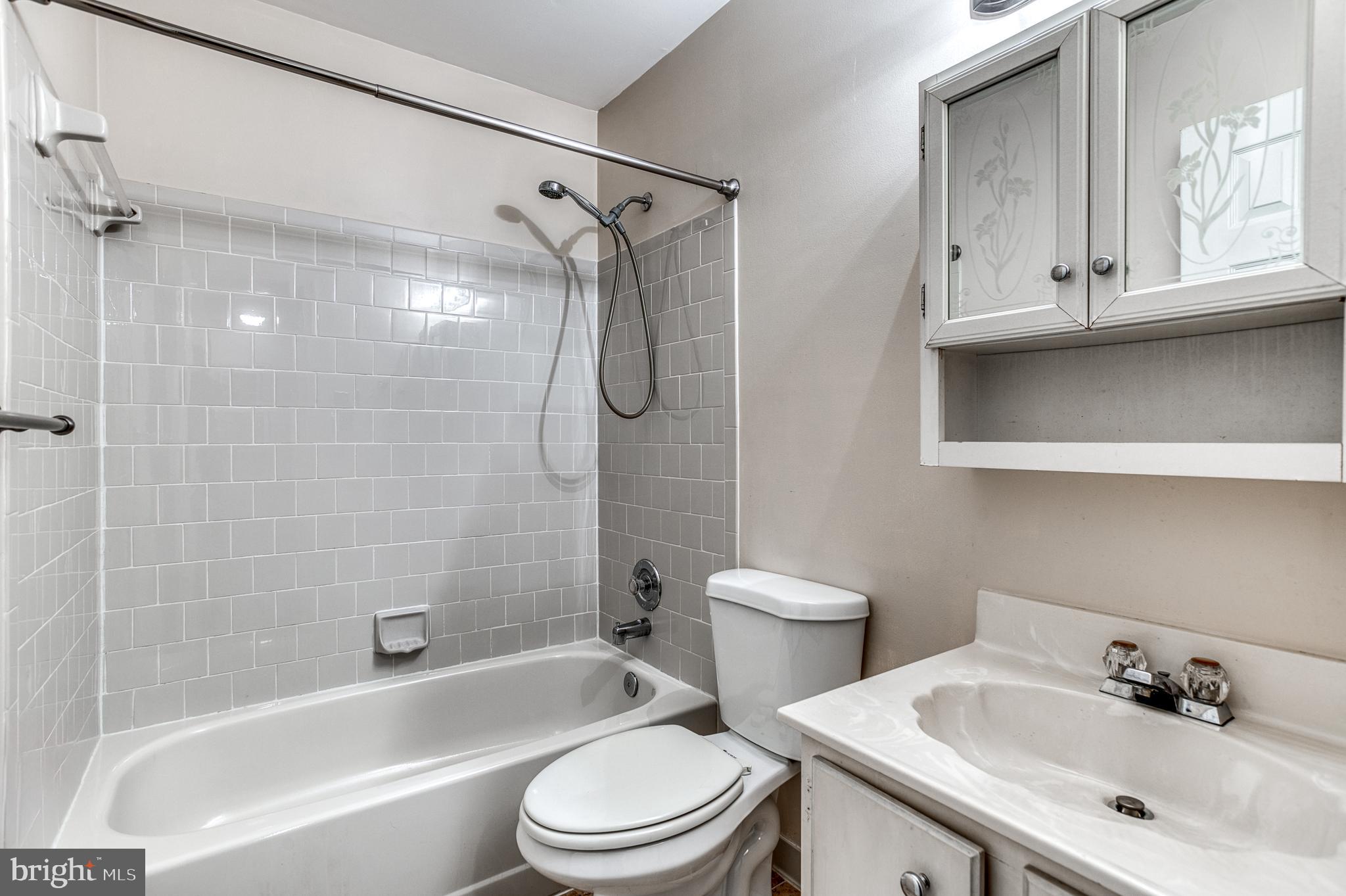 8581 BURLINGTON COURT