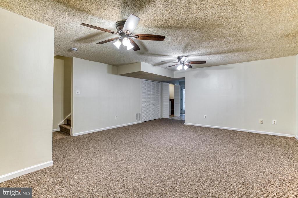8581 BURLINGTON COURT