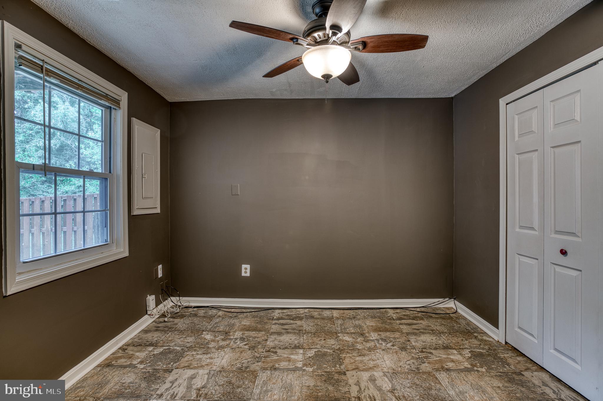 8581 BURLINGTON COURT