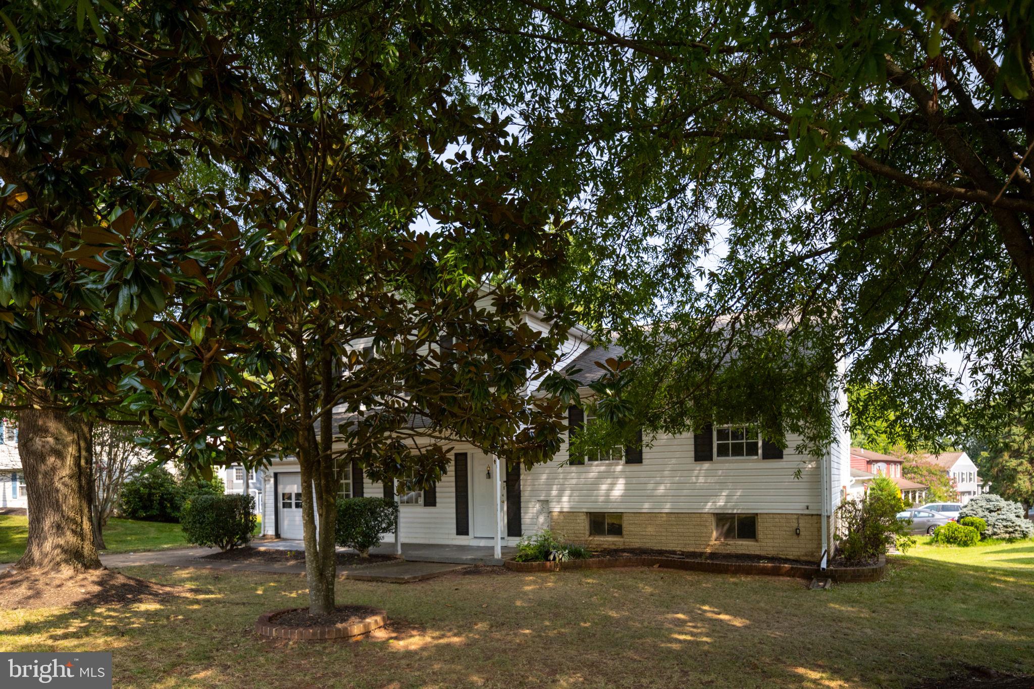 8948 Kamlea Dr