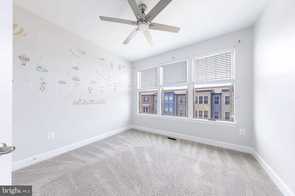 9929 HOPKINS LOOP