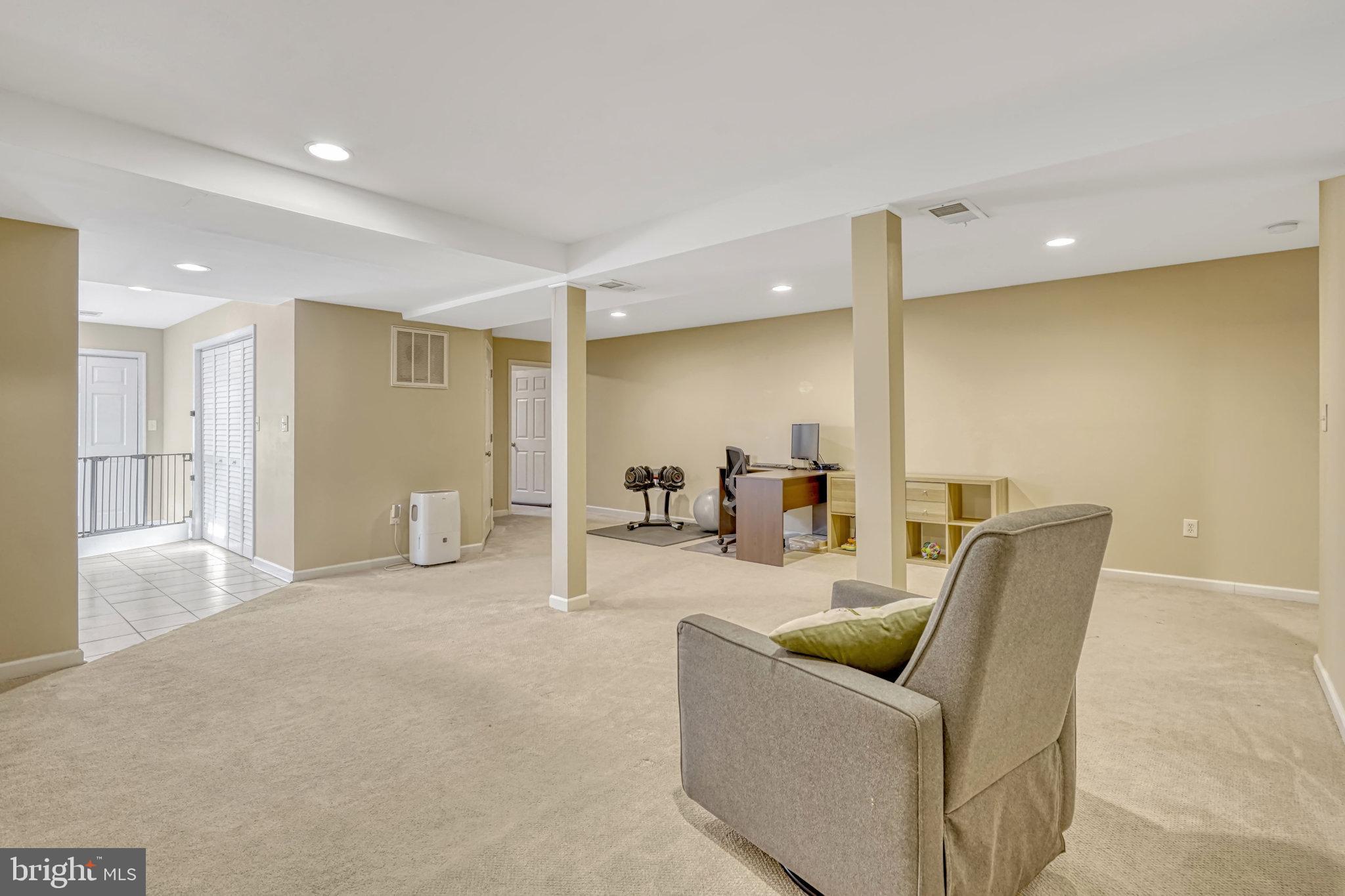10318 Poe Dr