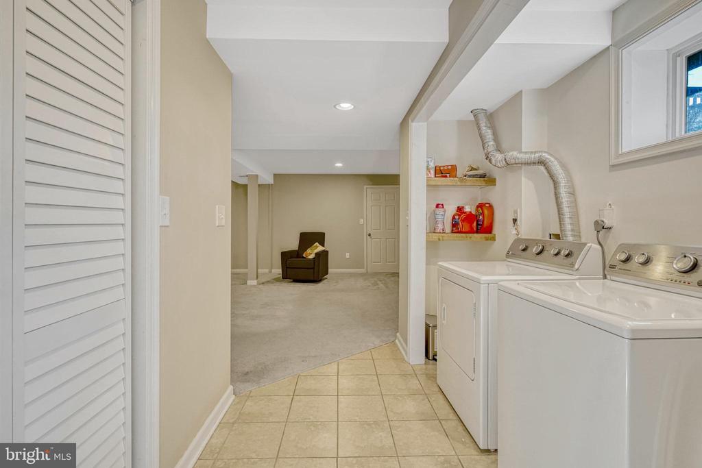 10318 Poe Dr