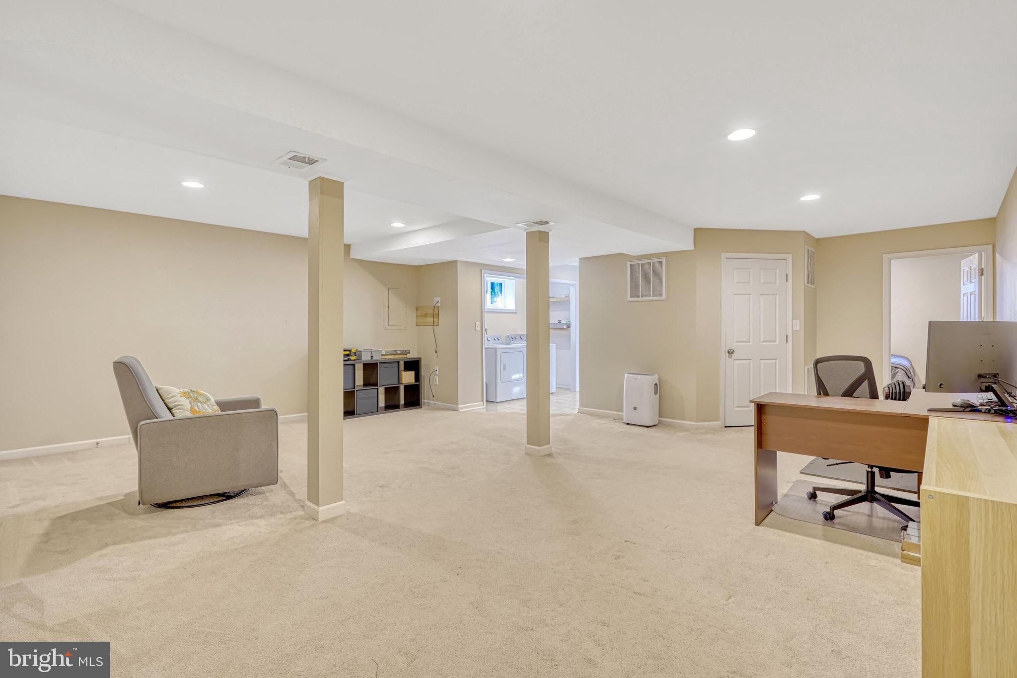 10318 Poe Dr