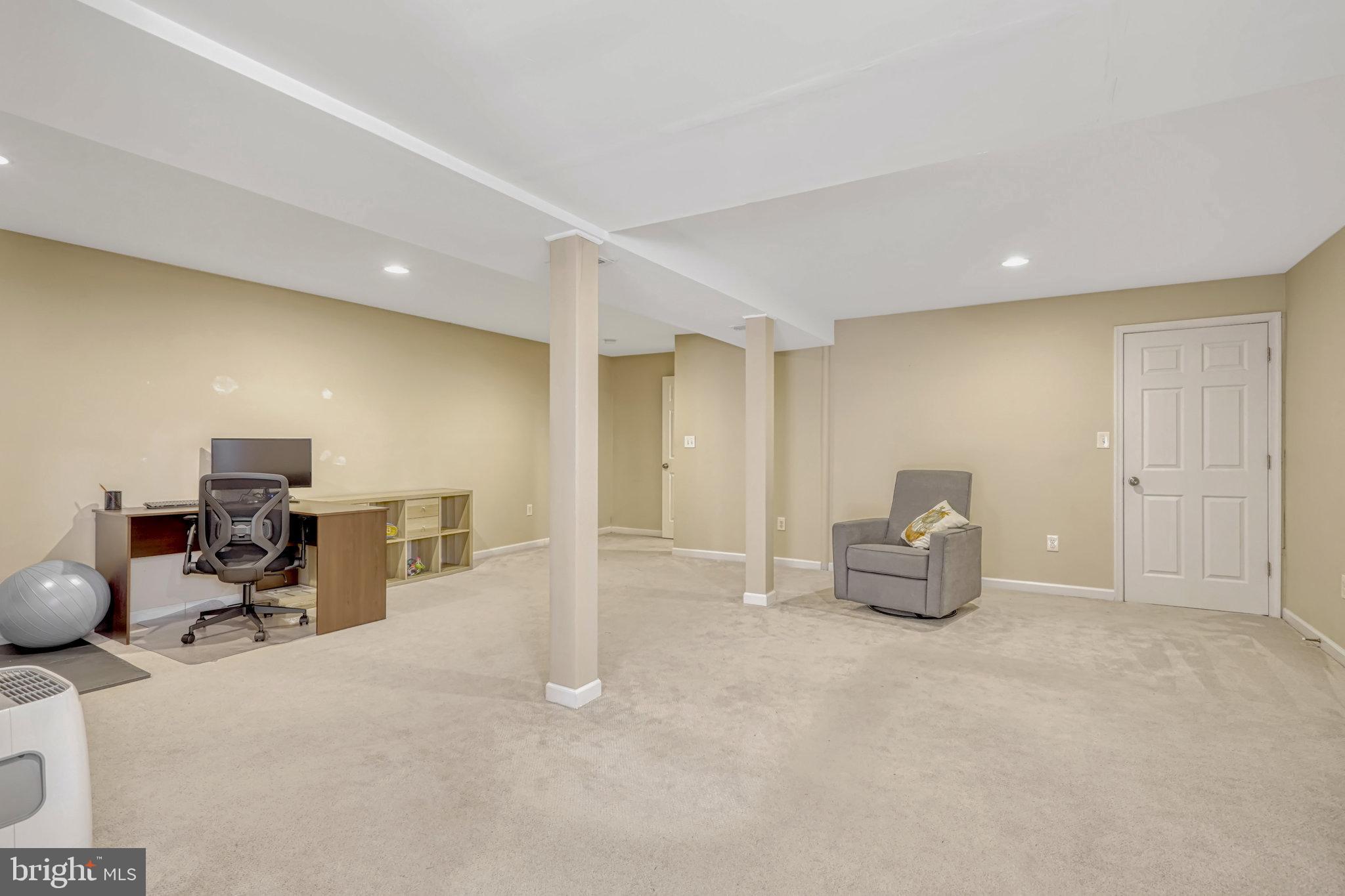 10318 Poe Dr