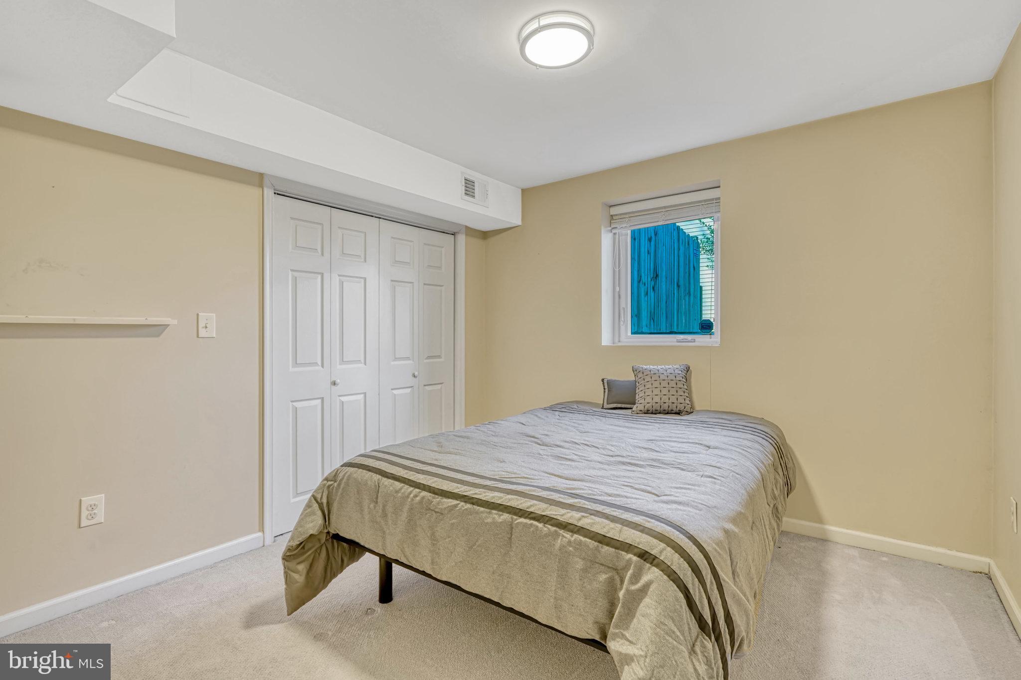 10318 Poe Dr